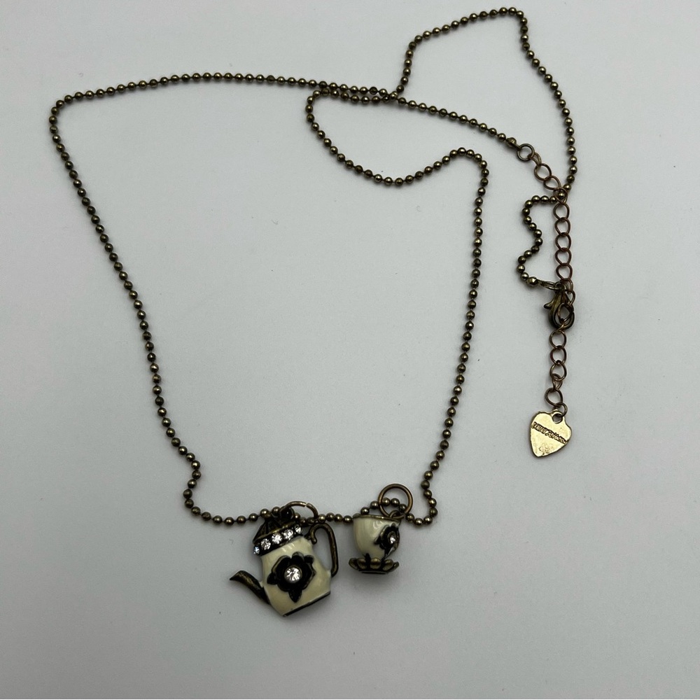 RARE Bestey Johnson Vintage Antique Rose Teapot Teacup Earrings and Necklace - Picture 9 of 10